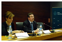 La psic�logo forense Silvia Sicilia y el presidente de la Secci�n del Menor del ICAV, Rafael Iniesta
