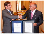 Carlos Carnicer, hizo hincapi� en �la calidad de los servicios que los Colegios Profesionales ofrecen a los colegiados y fundamentalmente a los ciudadanos�