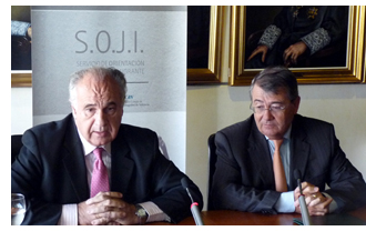 decano del Ilustre Colegio de Abogados de Valencia (ICAV), Francisco Real, y el conseller de Solidaritat i Ciutadania, Rafael Blasco,