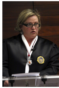 La vicedecana del Ilustre Colegio de Abogados de Valencia (ICAV), M� Jos� Santa Cruz