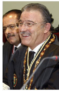 Eduardo Torres Gonz�lez-Boza, nuevo decano del Colegio de Abogados de Granada