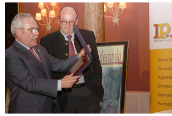 Lawyerpress entrega su II Premio a la Mejor Revista Colegial en Lucena a �Considerando�