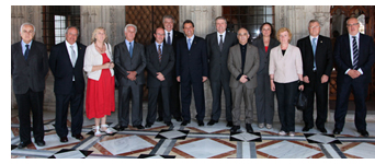 El Presidente Mas ha recibido la Junta de la asociaci�n Intercolegial de Colegios Profesionales de Catalu�a