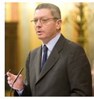 Gallard�n: Espa�a "necesita" a 4.000 secretarios judiciales para "superar la crisis"