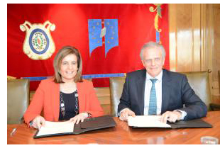 ministra de Empleo y Seguridad Social, F�tima B��ez Garc�a, y el presidente del Consejo General del Notariado, Jos� Manuel Garc�a Collantes