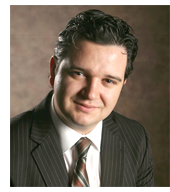 Eduardo Paiz es abogado graduado en Guatemala y se dedica al Marketing Jur�dico