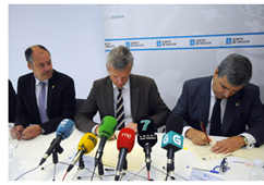 El vocal del CGPJ Juan Manuel Fern�ndez firma en Pontevedra un convenio de mediaci�n familiar