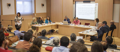 Los partidos pol�ticos debaten en Comillas sobre pobreza en Madrid, horas antes de empezar la campa�a electoral