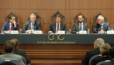 Los notarios reclaman el control de legalidad efectivo de las cl�usulas abusivas
