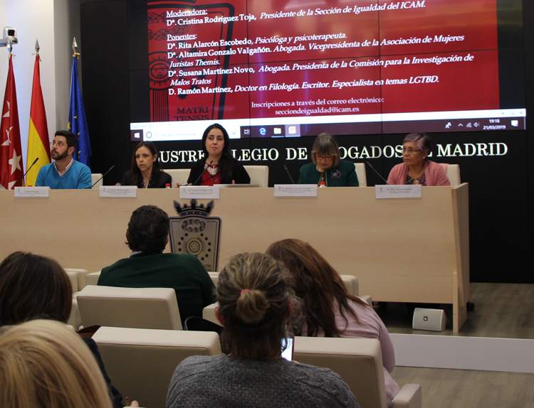 La maternidad subrogada analizada en el ICAM