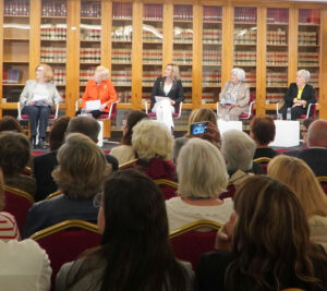 Consuelo Abril. Belén Landáburu, Isabel Winkels, Francisca Sahuqillo y Carmen Alonso.JPG__