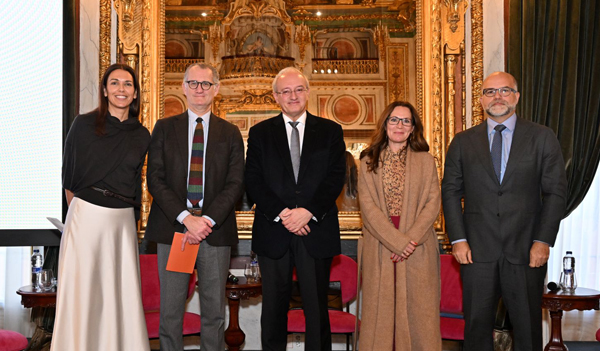 Marta Lalaguna, secretaria general de CIIAM; Alexis Mourre, presidente de la Comisión de Buenas Prácticas del Centro; Jesús Remón, Filipa Cansado y José Ricardo Feris, miembros de esta Comisión.