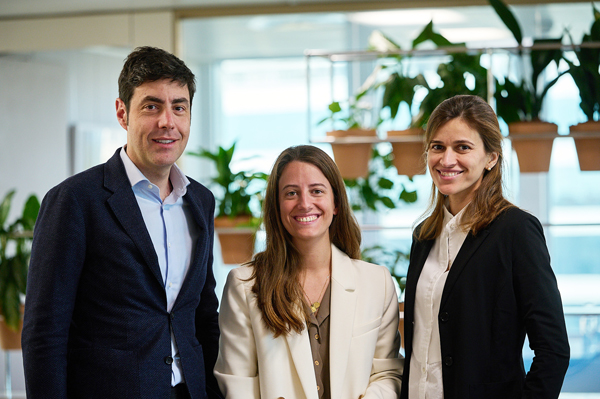 Carlos Muñoz, Blanca Llopart y Emma Corretger