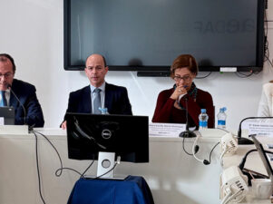 Orlando Luján, secretario general y responsable de los Grupos de Expertos de AEDAF; Bernardo Bande, presidente de AEDAF; Estrella Martín, coordinadora del Grupo de Expertos en Imposición Patrimonial y Empresa Familiar de AEDAF y Emma S. Corretger, miembro del Grupo de Expertos en Imposición Patrimonial y Empresa Familiar