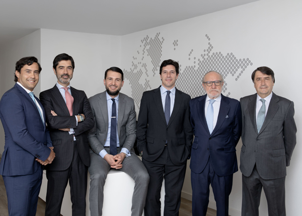 Alejandro Ingram, Manuel Gordillo, Carlos A. Grande, Enrique Calabuig, Luis Martín y Javier Díaz-Gálvez