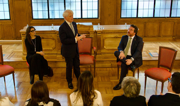 Salvador González en el Real e Ilustre Colegio de Abogados de Zaragoza
