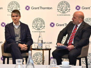 Oriol Pinya, CEO de Abac Capital, durante la conversación mantenida con Jordi Santamaría, socio responsable de Legal de Grant Thornton, en el marco del I Encuentro “Protagonistas que van más allá”/ FOTOGRAFÍA DE BORRÁS CAMPS