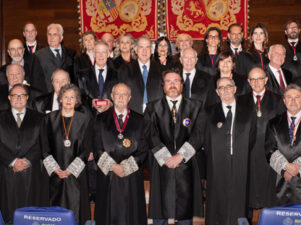 Entrega de distinciones en el acto central de San Ivo del Real e Ilustre Colegio de Abogados de Zaragoza