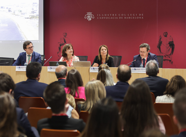 Jorge A. Azagra, María José Menéndez, Cristina Vallejo y Ramón A. Casanova