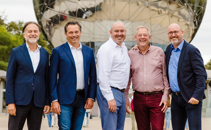 Mario Alonso (España), Marco du Pre (Países Bajos), Matthew Meadows (Reino Unido e Irlanda), Peter Verschelden (Bélgica) y Marco Utermark (Países Bajos), miembros del Consejo Internacional